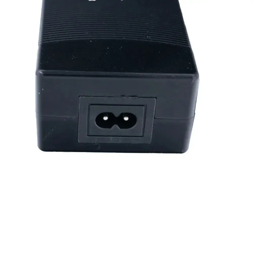 V20 - Oplader